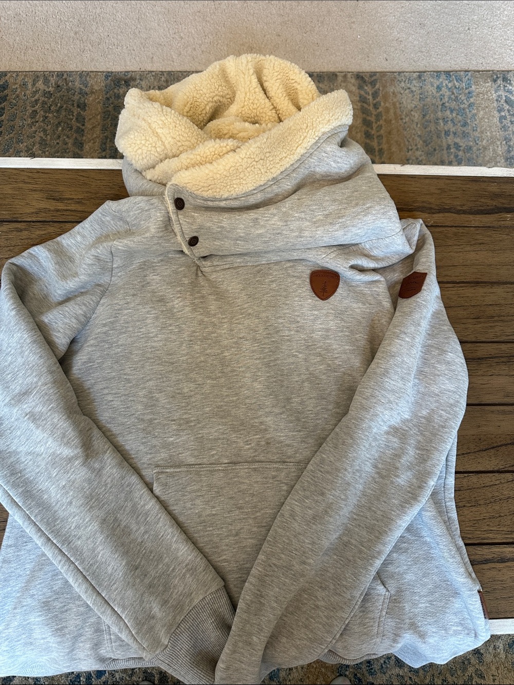 Wanakome Cream-Lined Gray Cowl Neck Pullover